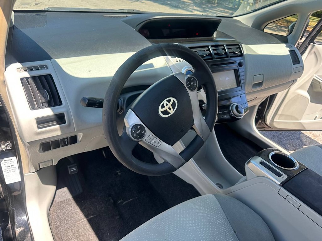 2012 Toyota Prius Image 15