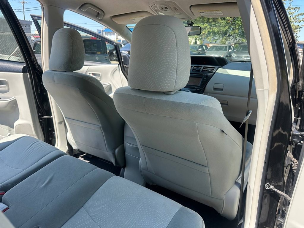 2012 Toyota Prius Image 22