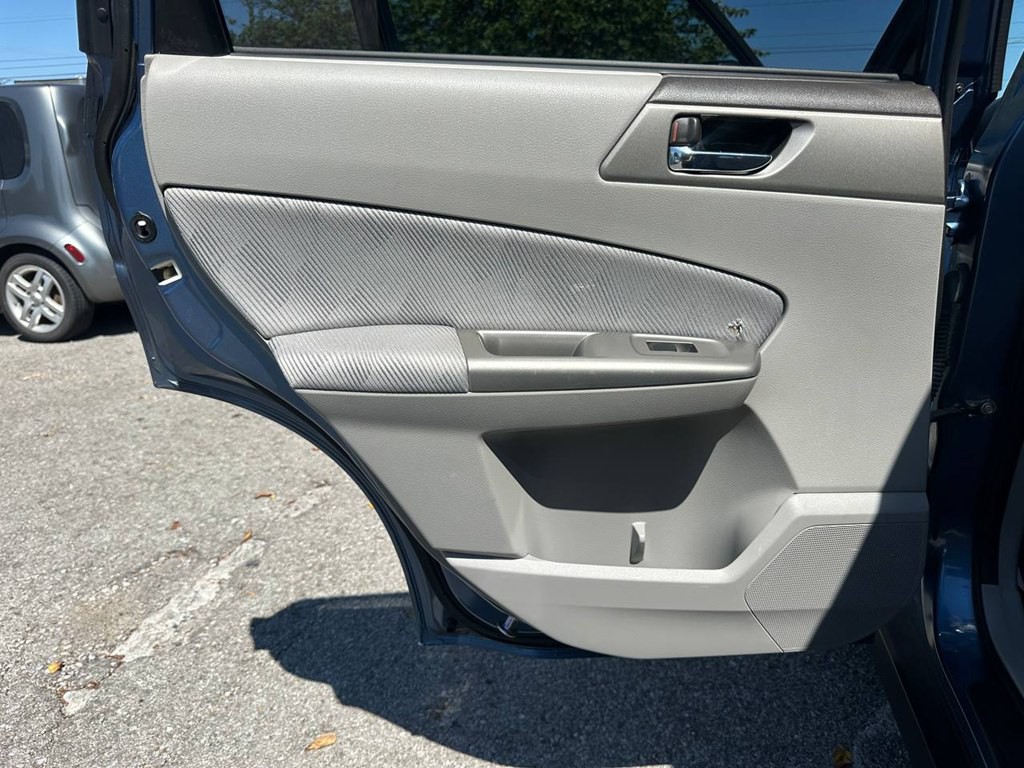 2010 Subaru Forester Image 19