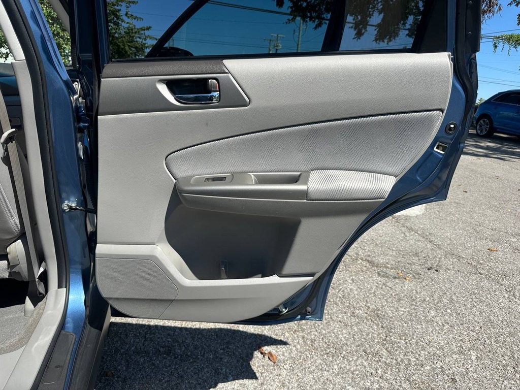 2010 Subaru Forester Image 23