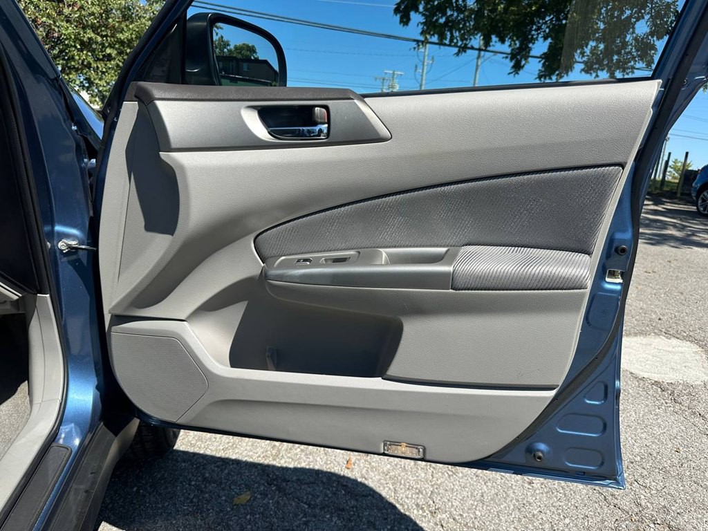 2010 Subaru Forester Image 26