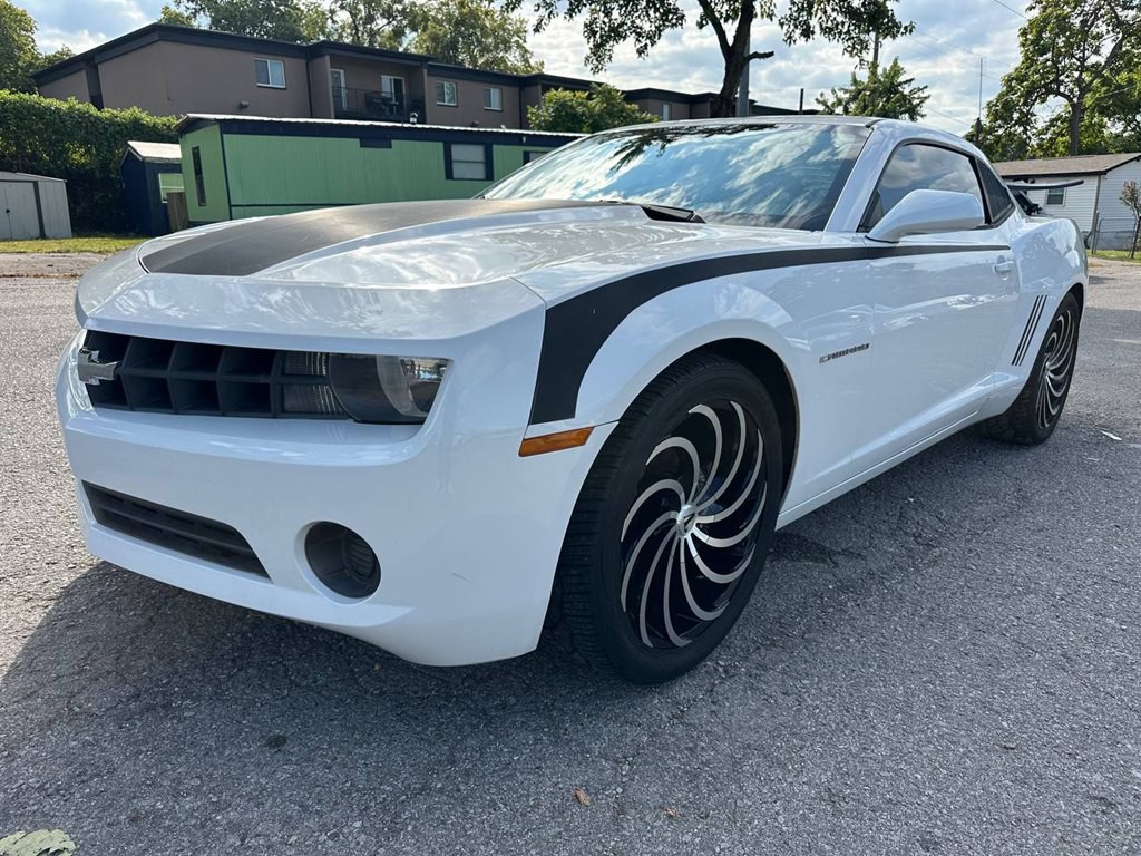 2012 Chevrolet Camaro Image 2
