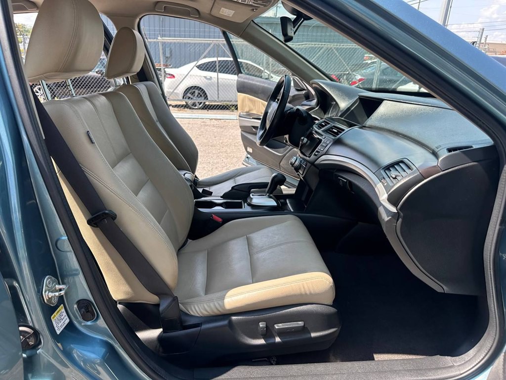 2014 Honda Crosstour Image 24