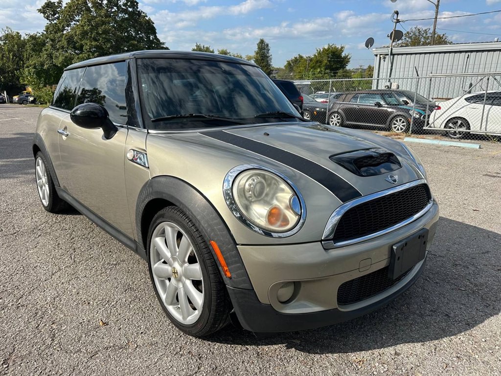 2008 MINI Cooper Image 4