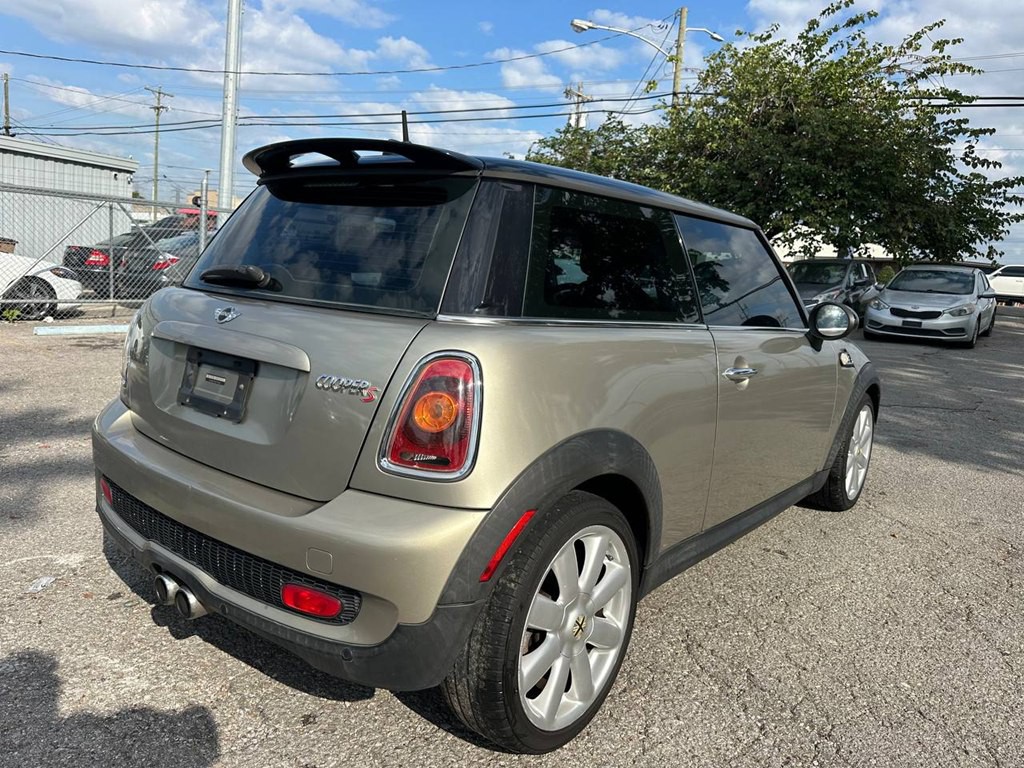 2008 MINI Cooper Image 6