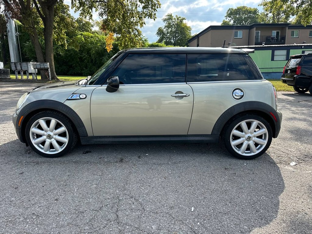 2008 MINI Cooper Image 9