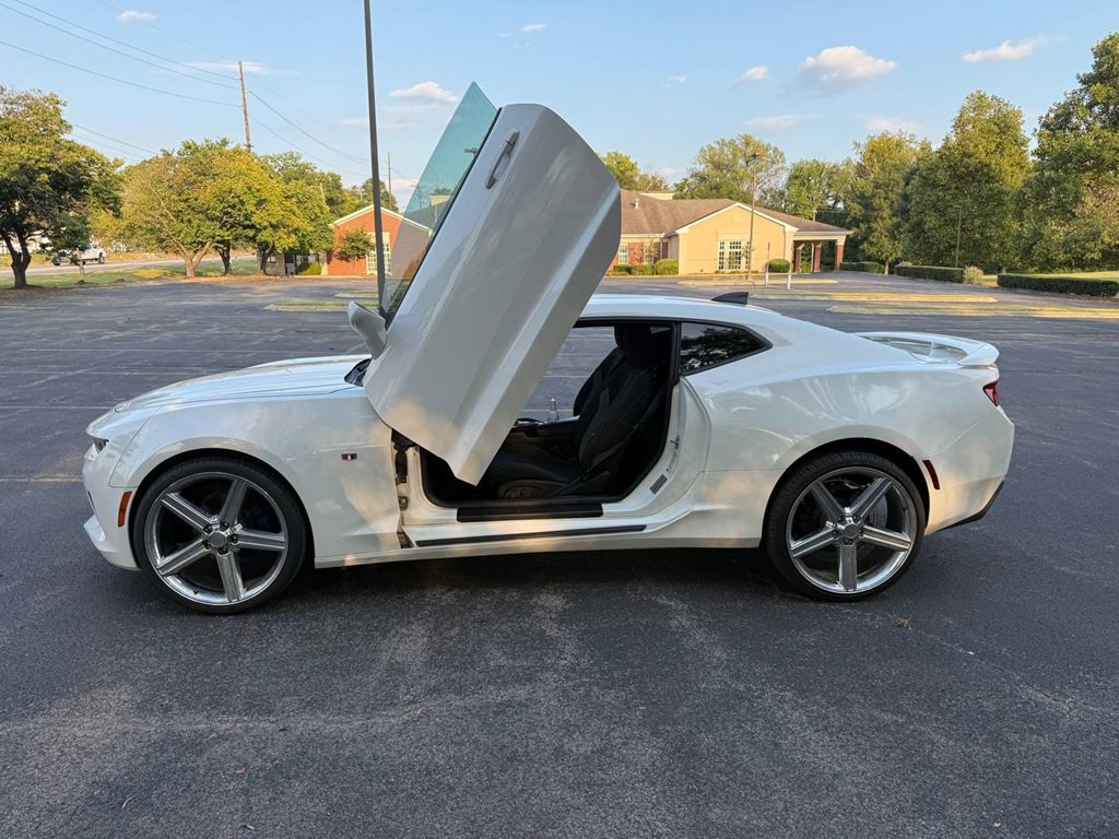 2016 Chevrolet Camaro Image 17