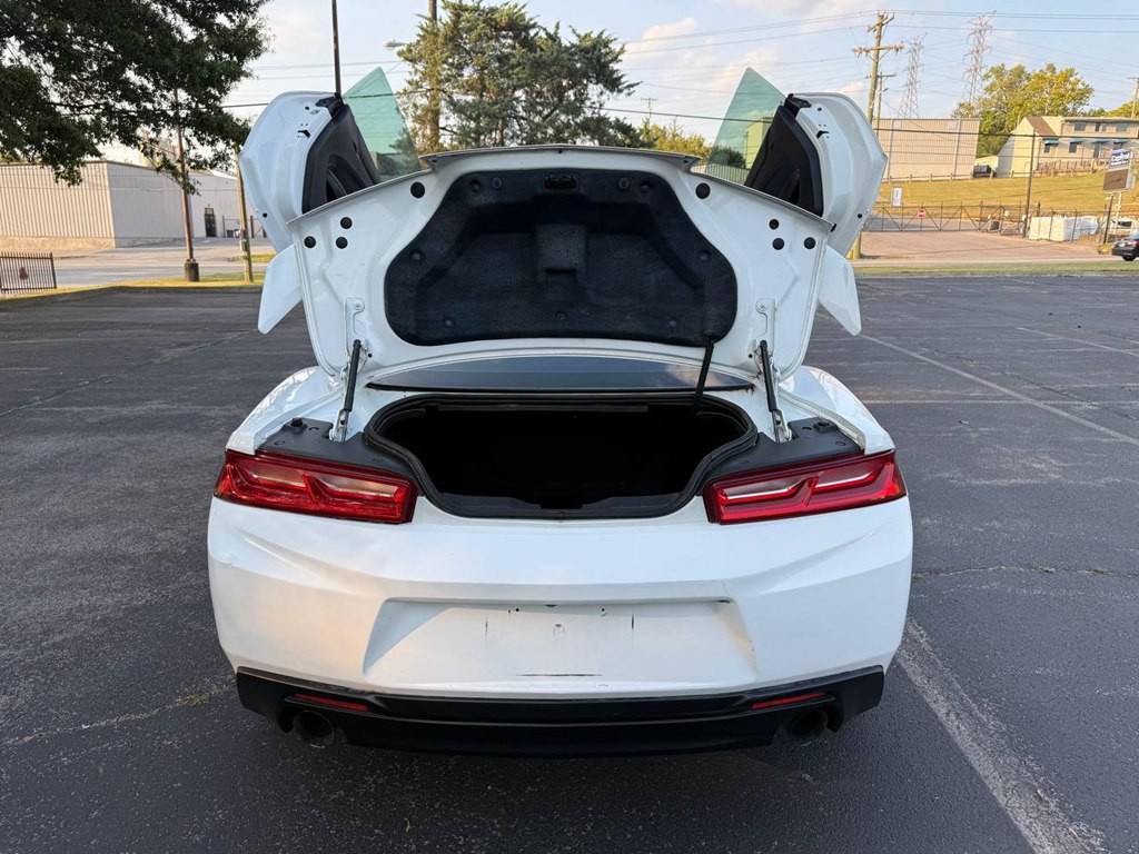 2016 Chevrolet Camaro Image 18