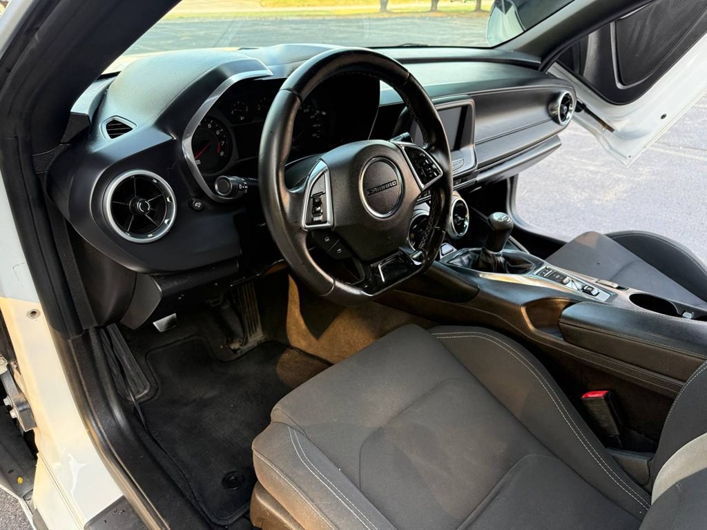 2016 Chevrolet Camaro Image 20