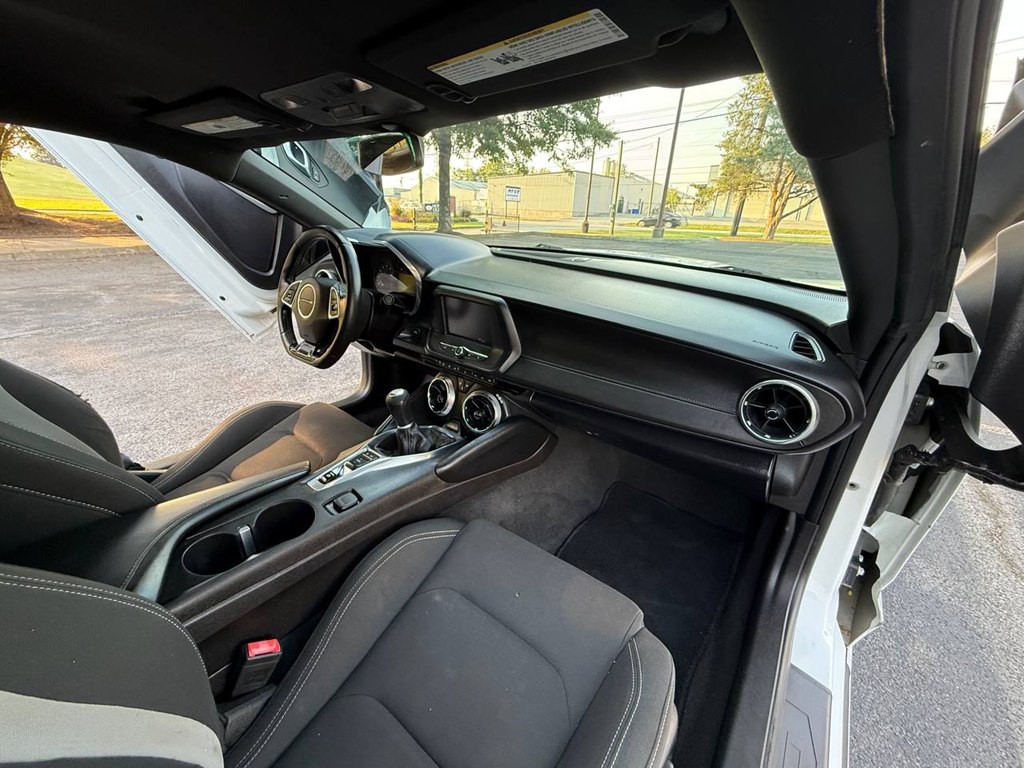 2016 Chevrolet Camaro Image 26