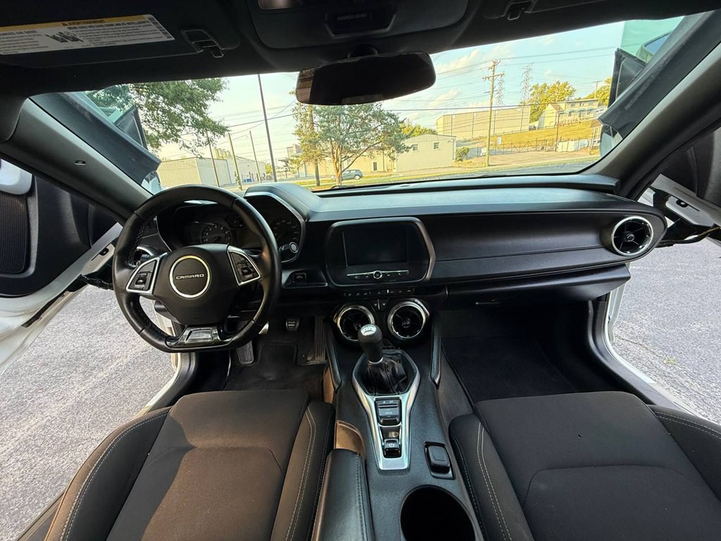 2016 Chevrolet Camaro Image 28