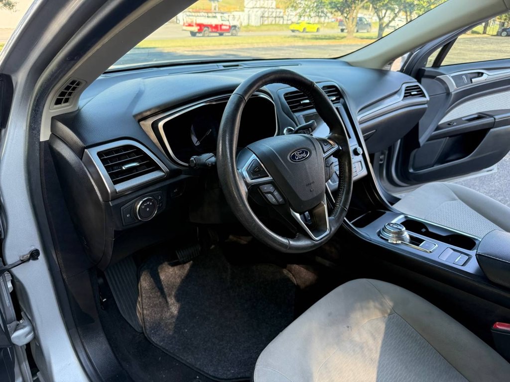 2019 Ford Fusion Image 18