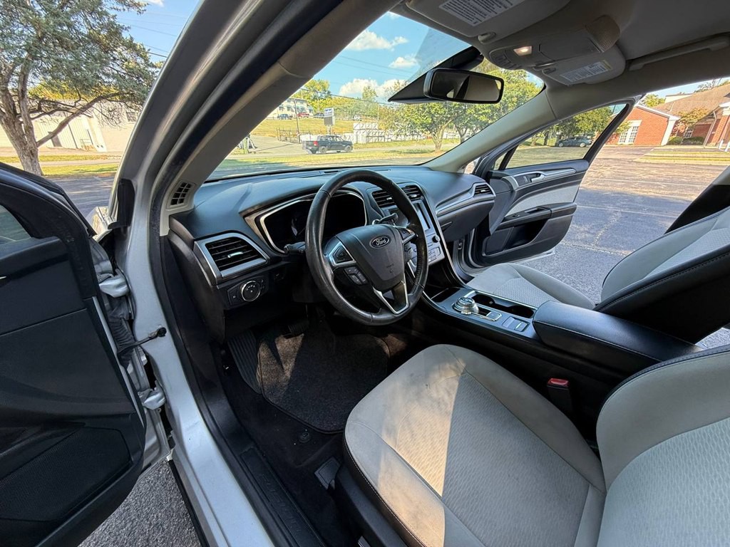 2019 Ford Fusion Image 19