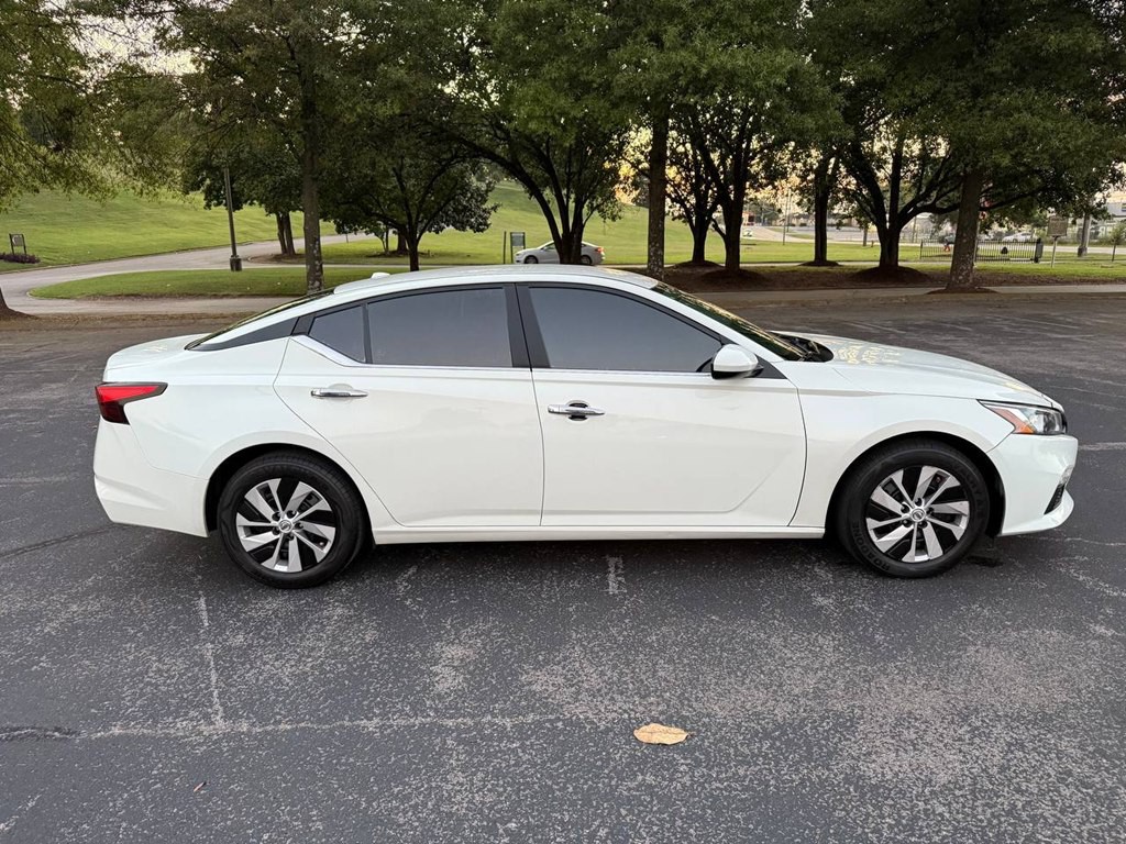 2020 Nissan Altima Image 6