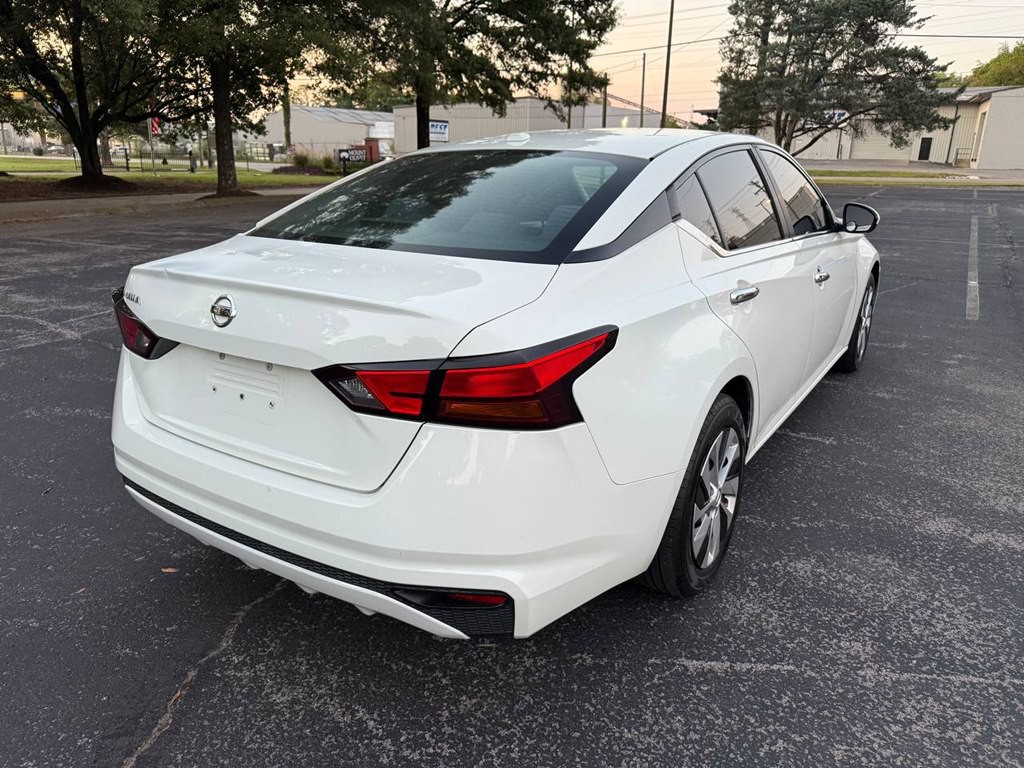 2020 Nissan Altima Image 7