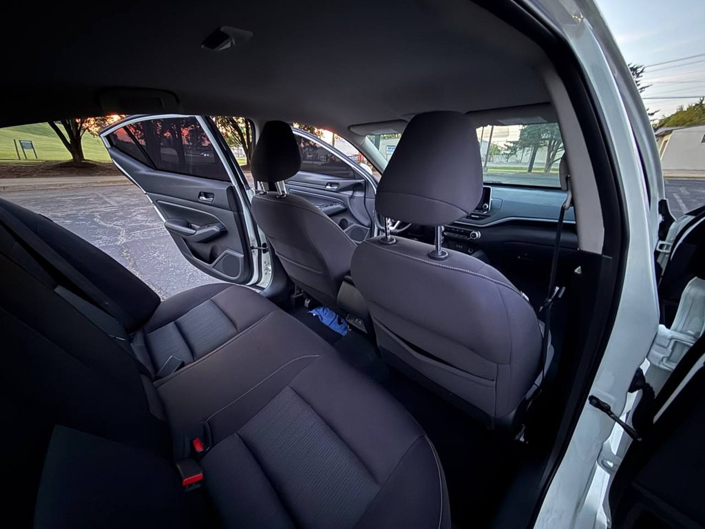 2020 Nissan Altima Image 19