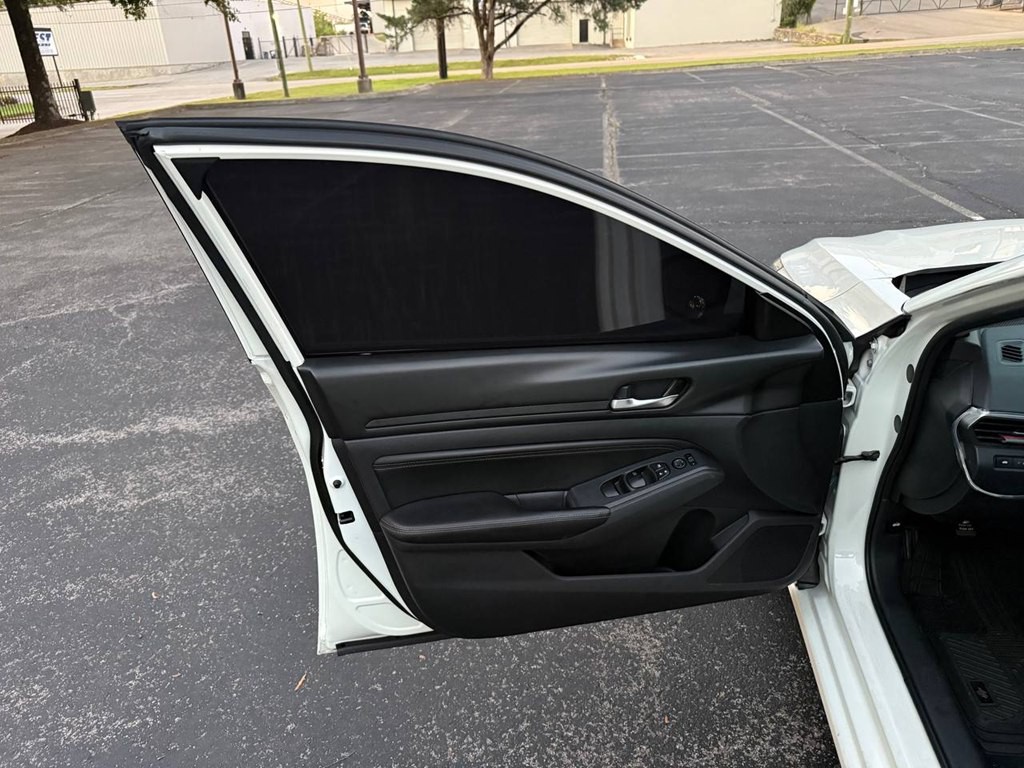 2020 Nissan Altima Image 27