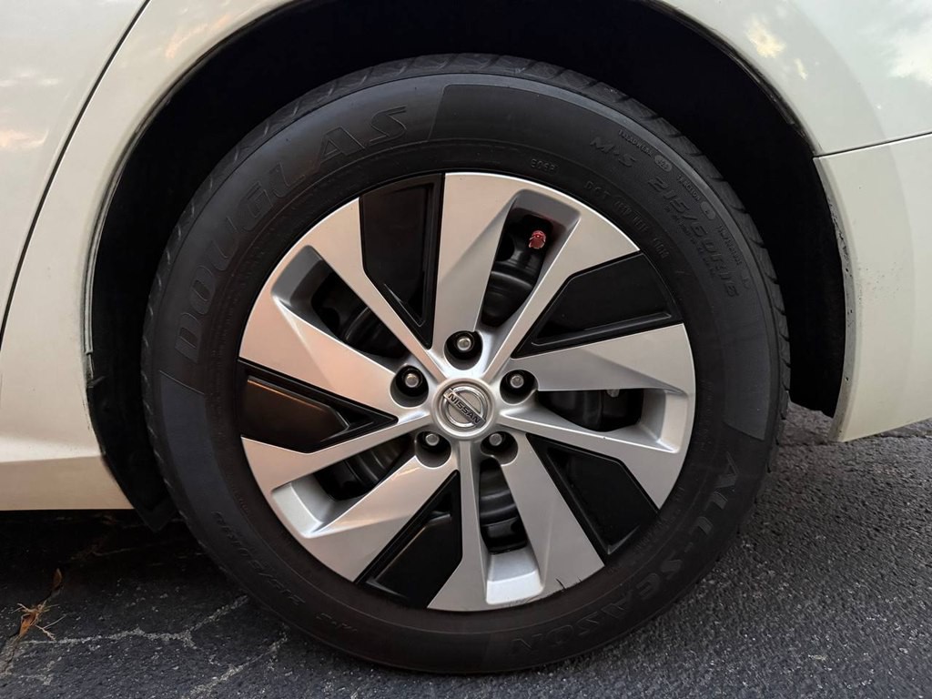 2020 Nissan Altima Image 31