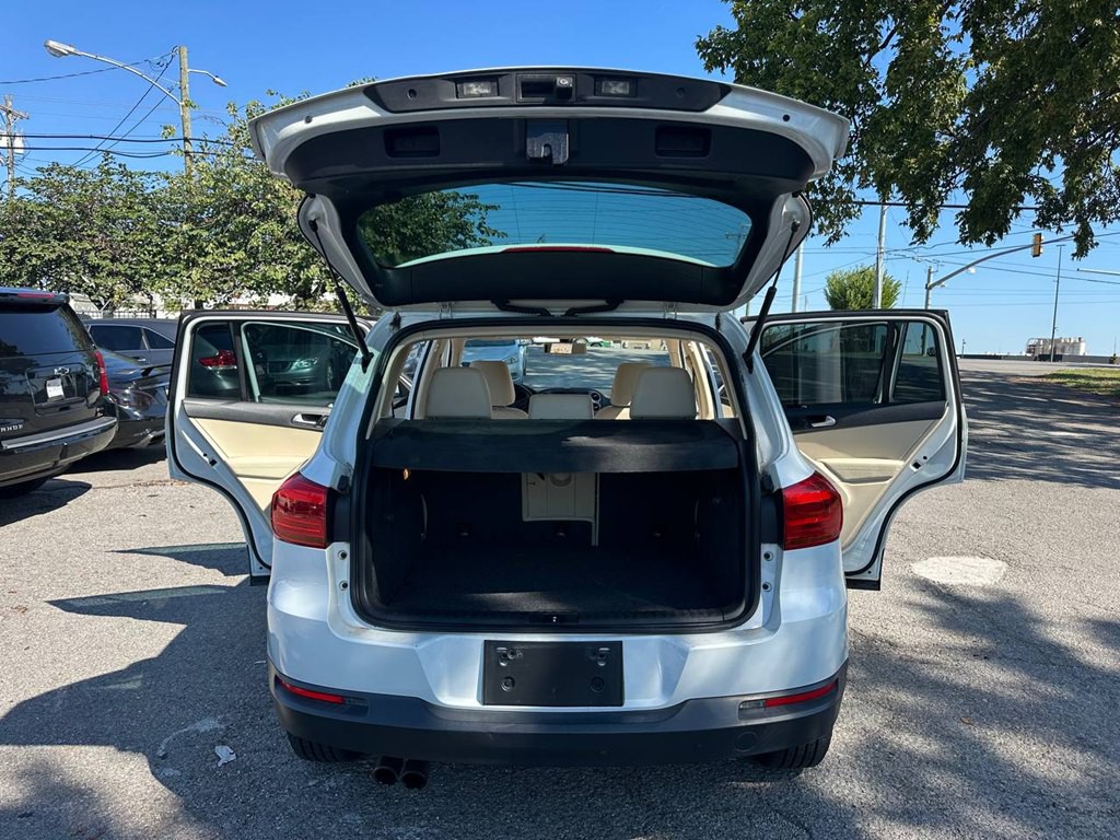 2017 Volkswagen Tiguan Image 12