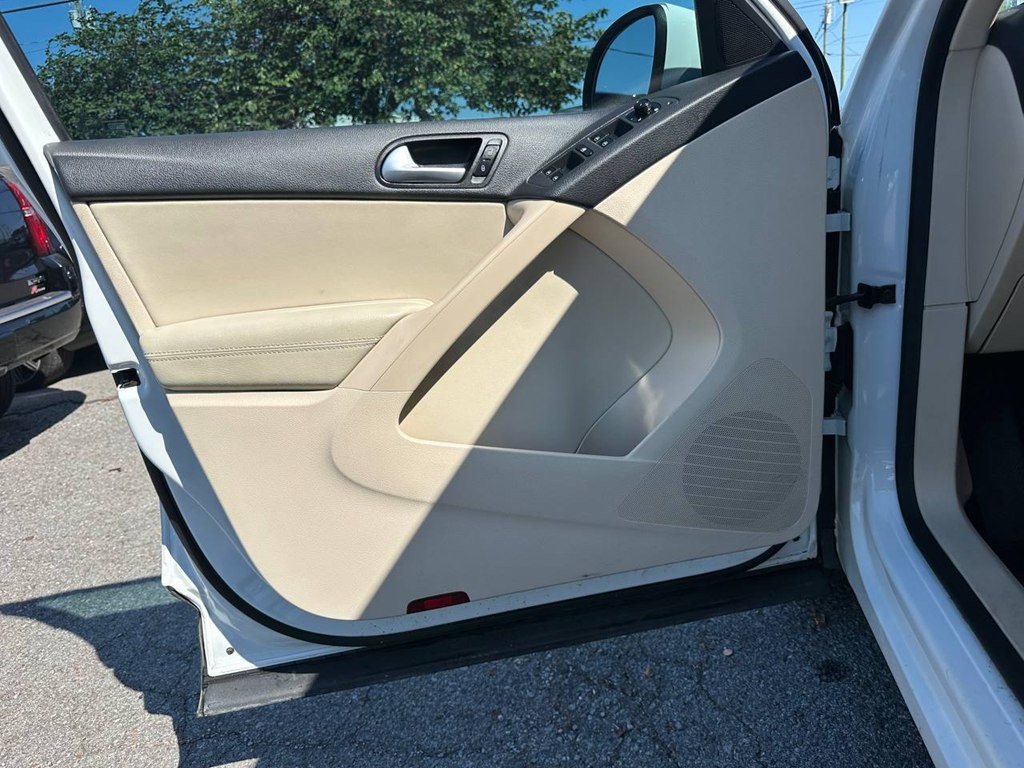 2017 Volkswagen Tiguan Image 17