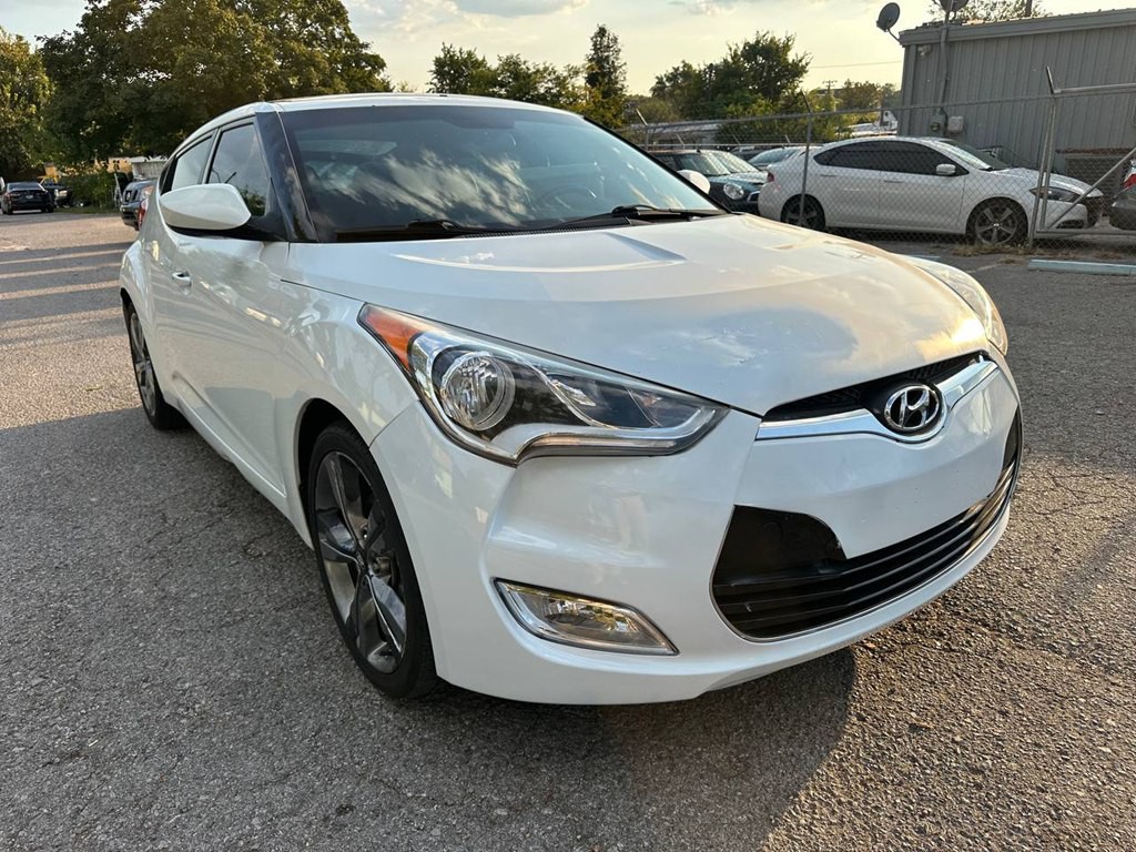 2016 Hyundai Veloster Image 3