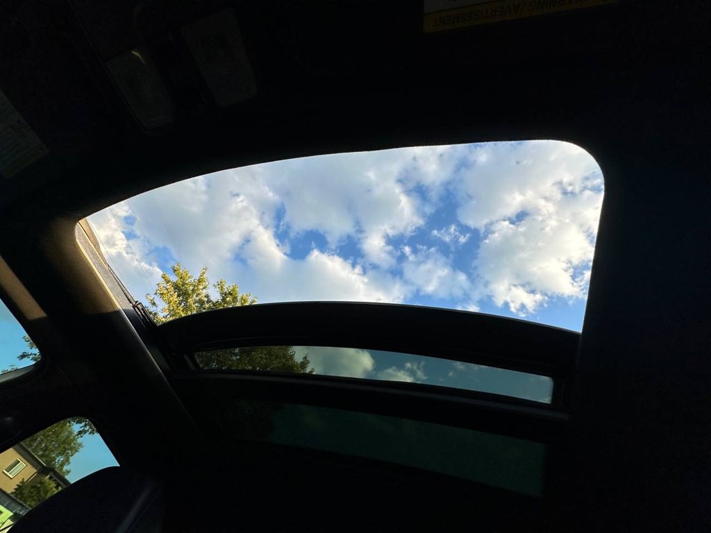 2016 Hyundai Veloster Image 32