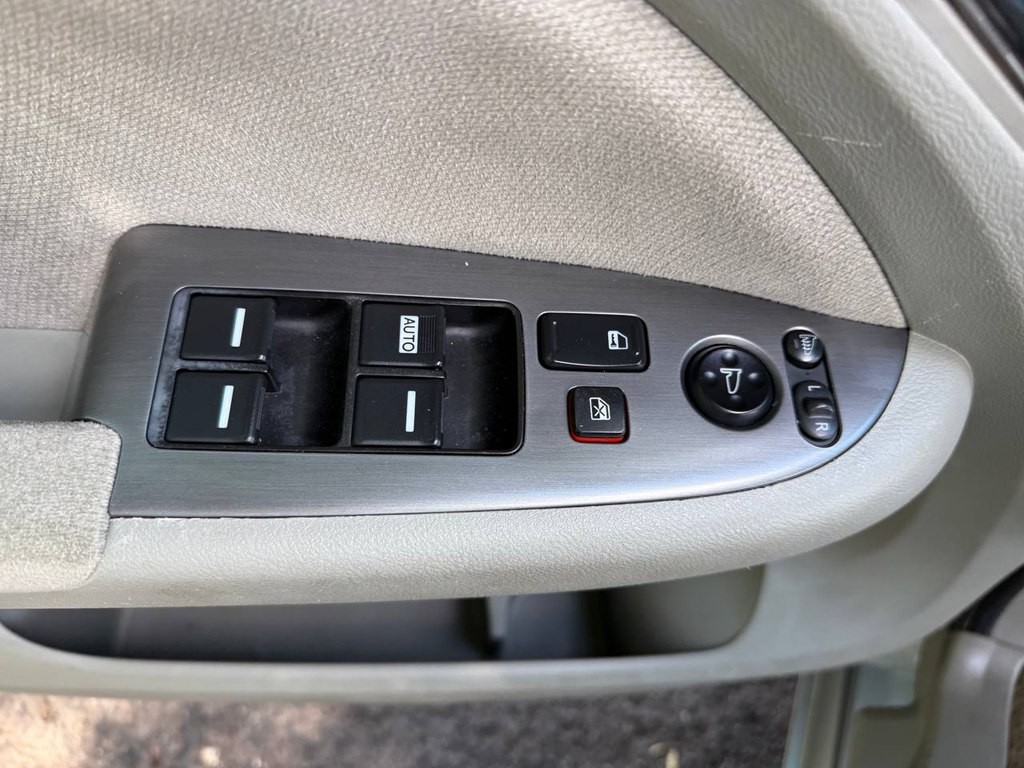 2007 Honda Odyssey Image 32