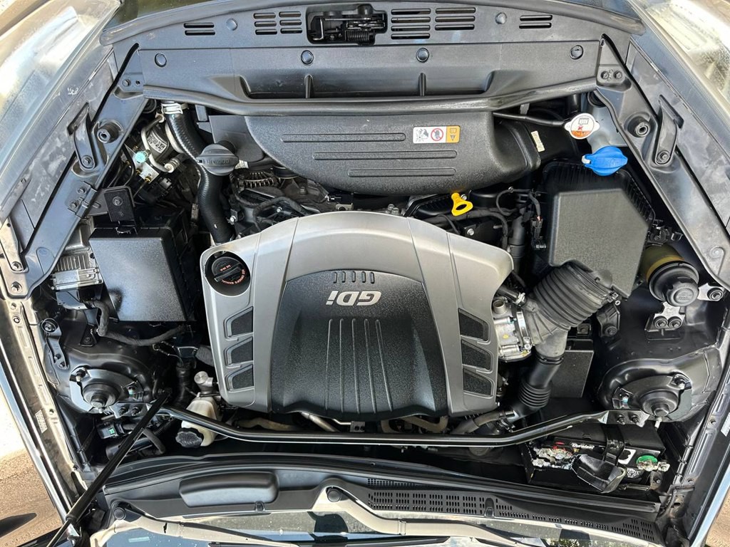 2015 Hyundai Genesis Image 11