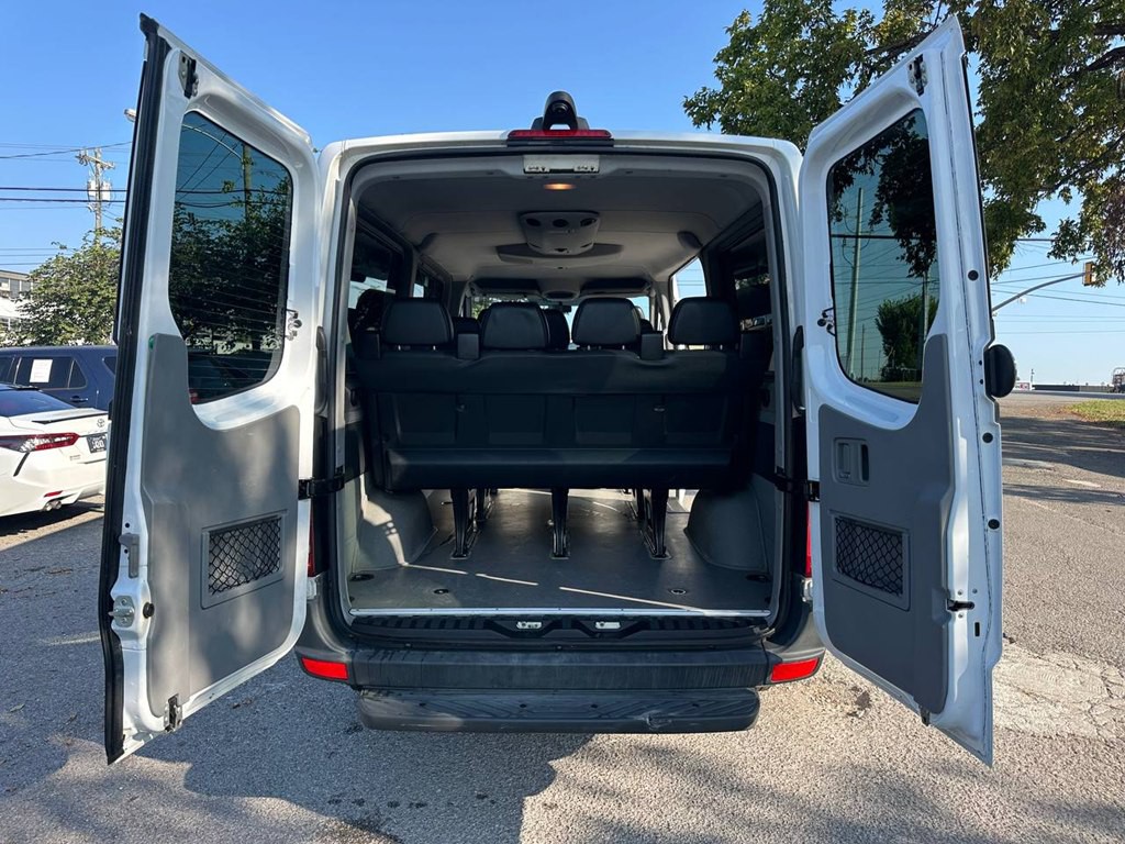 2014 Mercedes-Benz Sprinter Image 10