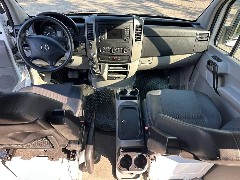 2014 Mercedes-Benz Sprinter Image 15