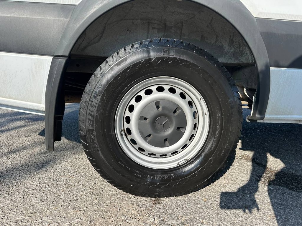 2014 Mercedes-Benz Sprinter Image 28