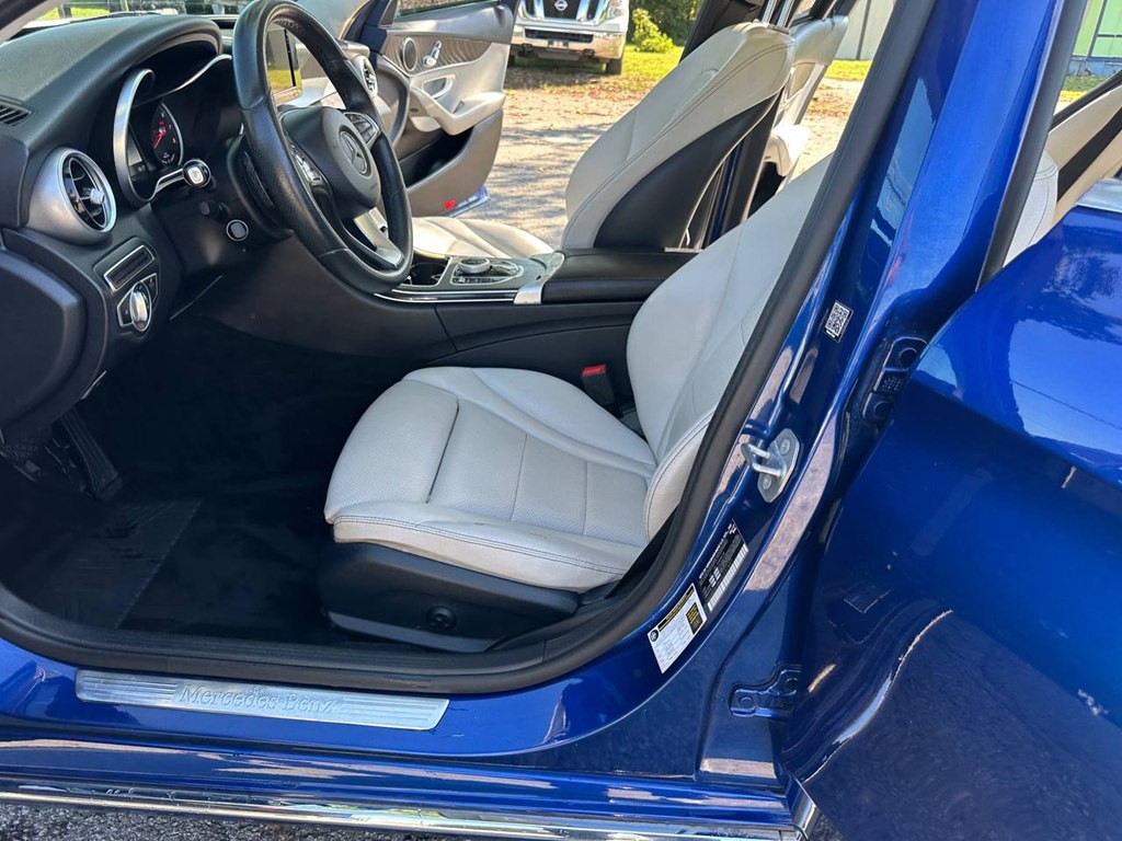 2017 Mercedes-Benz C-Class Image 12