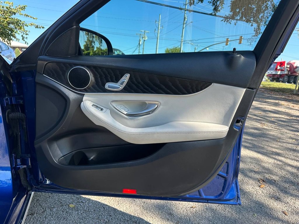 2017 Mercedes-Benz C-Class Image 21