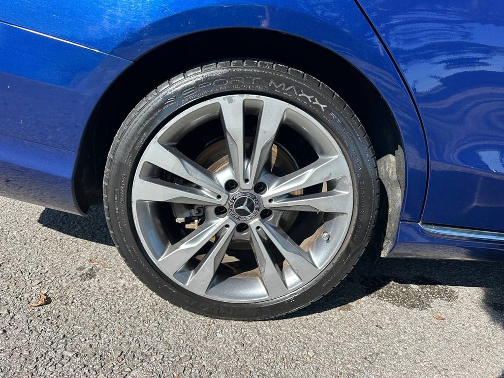 2017 Mercedes-Benz C-Class Image 24