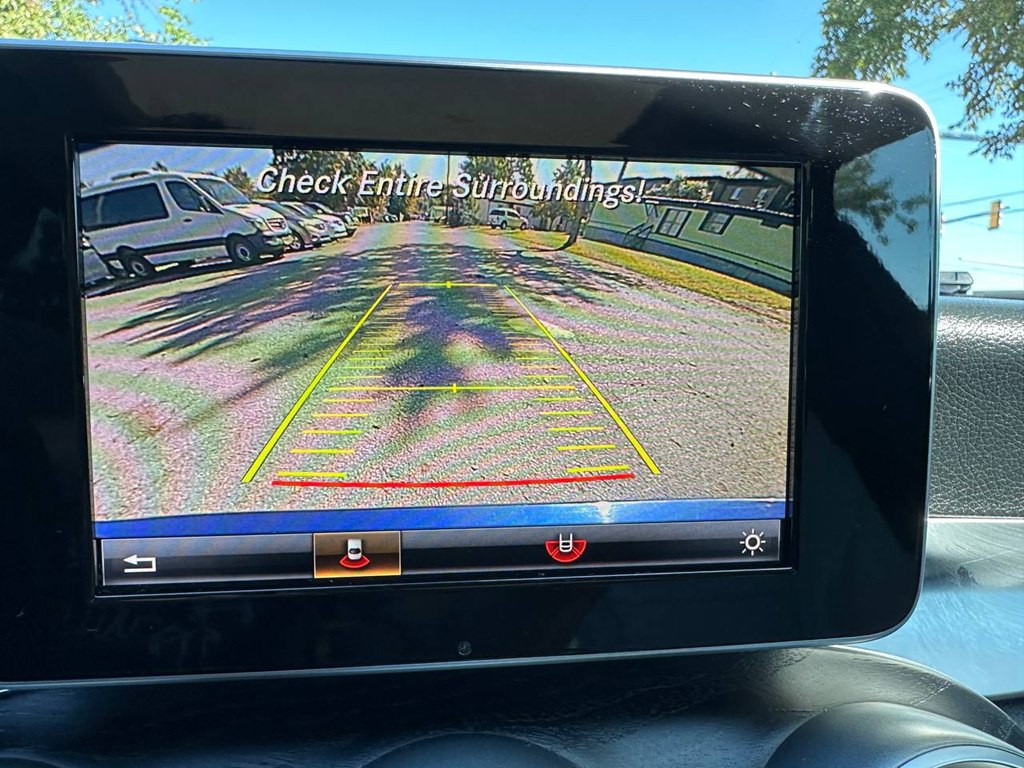 2017 Mercedes-Benz C-Class Image 30