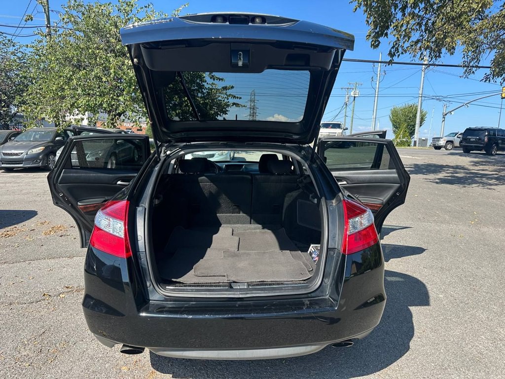 2010 Honda Crosstour Image 14