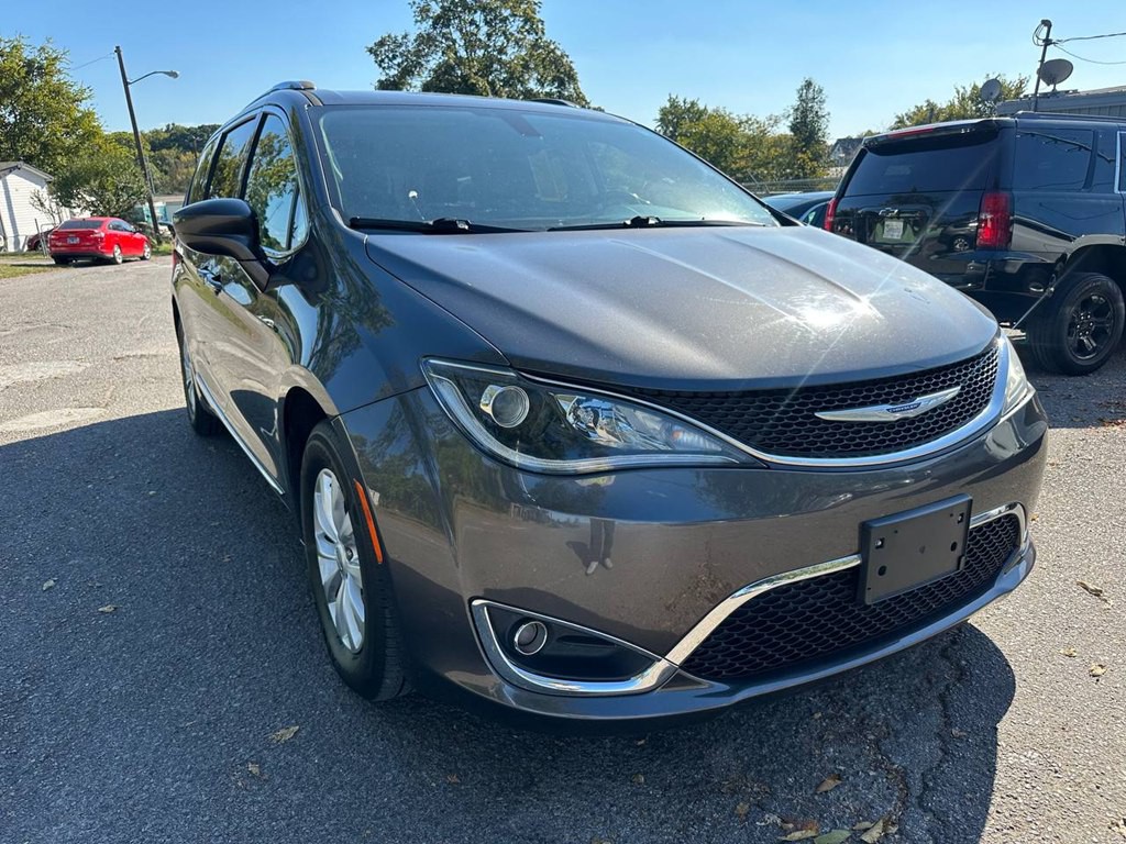 2019 Chrysler Pacifica Image 4