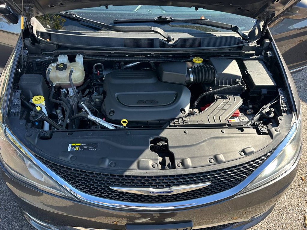 2019 Chrysler Pacifica Image 11