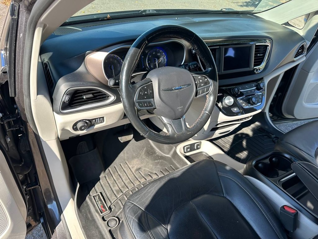 2019 Chrysler Pacifica Image 16