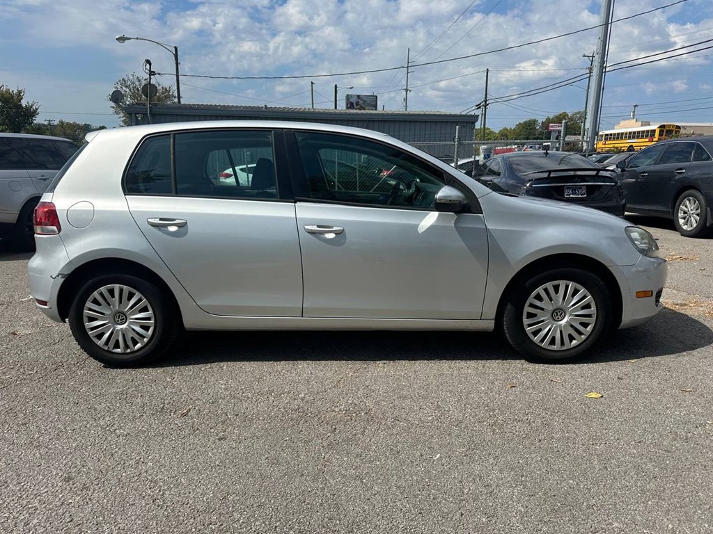 2010 Volkswagen Golf Image 5