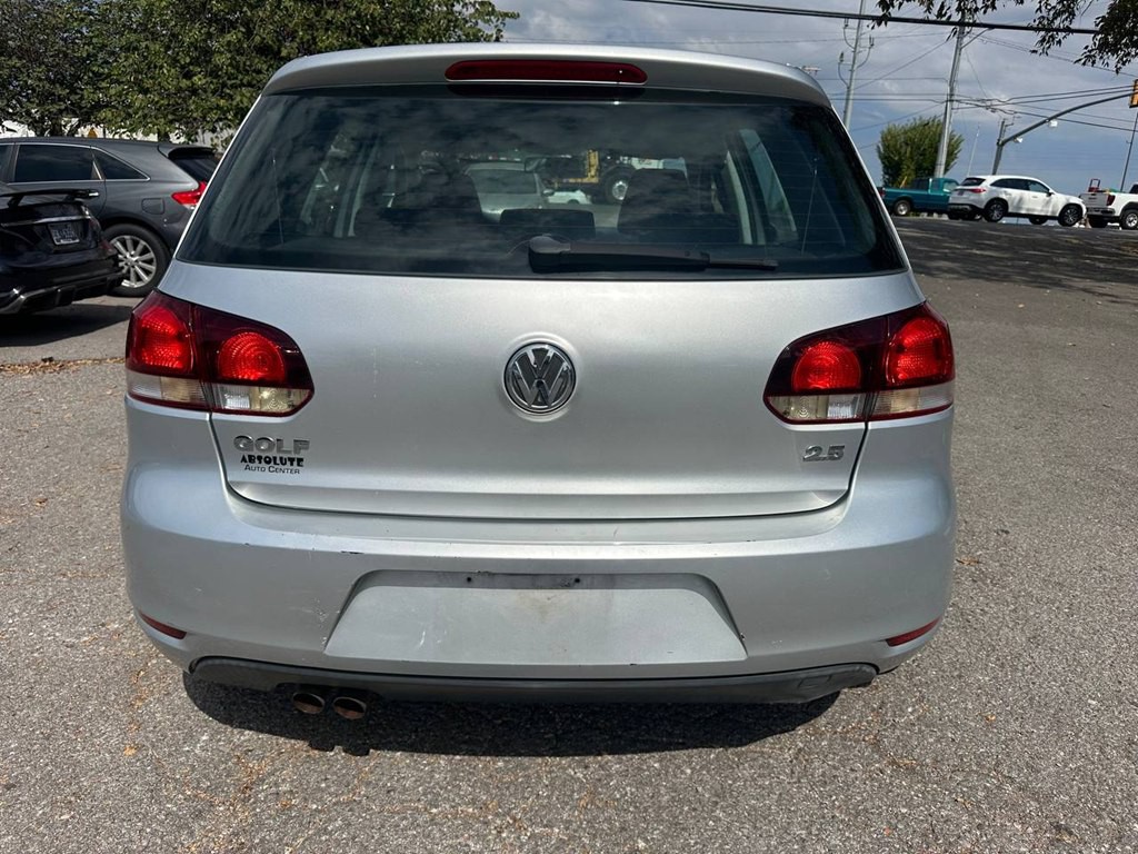 2010 Volkswagen Golf Image 7