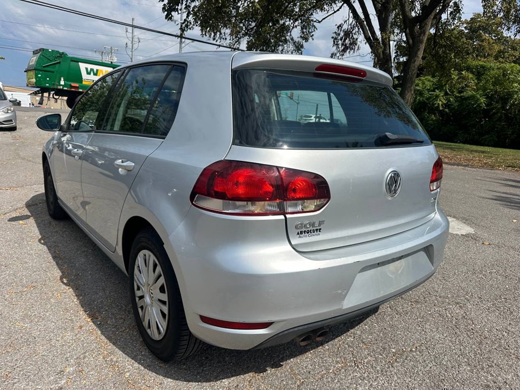 2010 Volkswagen Golf Image 8