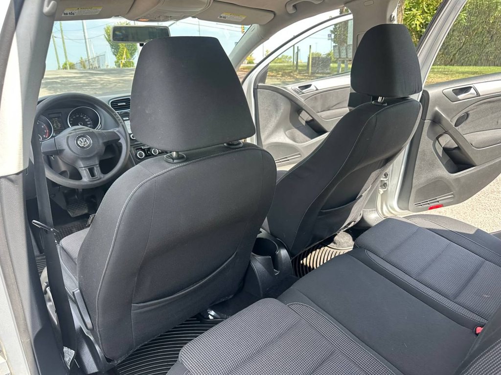 2010 Volkswagen Golf Image 18