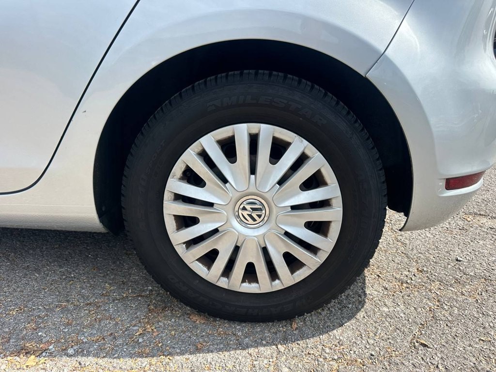 2010 Volkswagen Golf Image 29