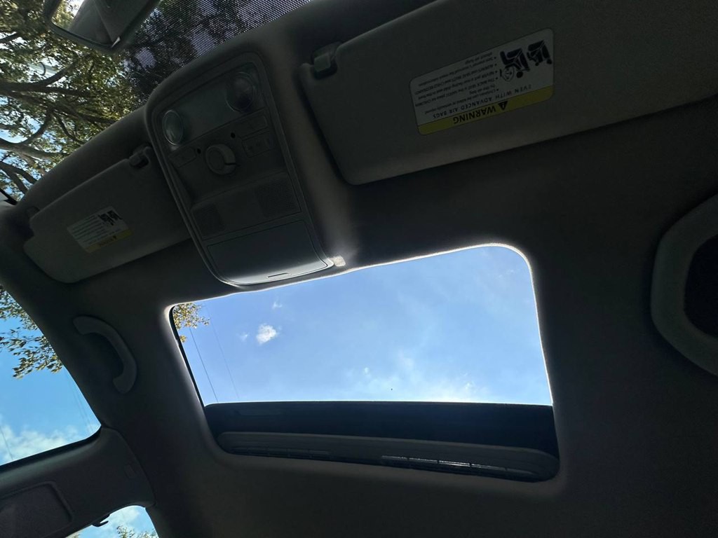 2010 Volkswagen Golf Image 32