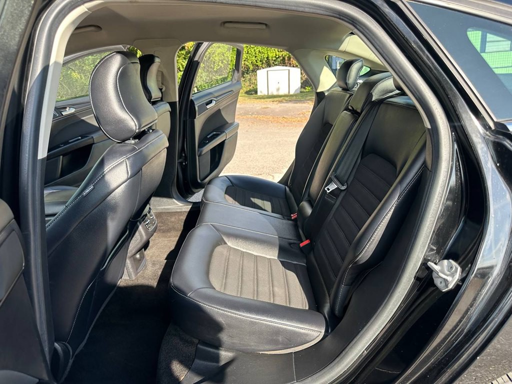2018 Ford Fusion Image 18