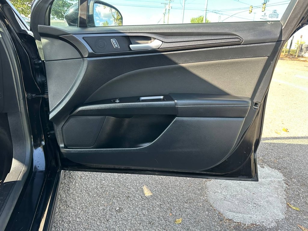 2018 Ford Fusion Image 29