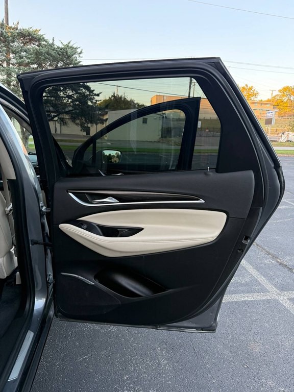 2019 Buick Enclave Image 17