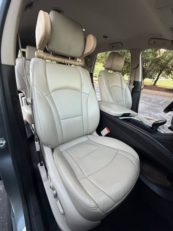2019 Buick Enclave Image 32