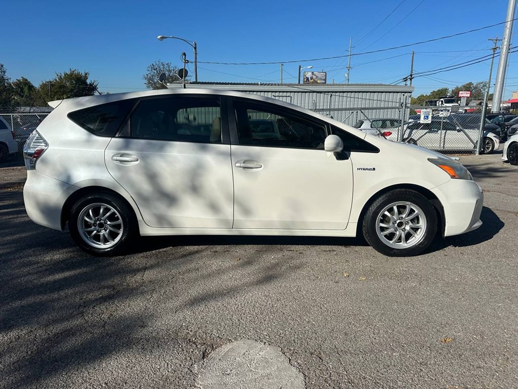 2012 Toyota Prius Image 5